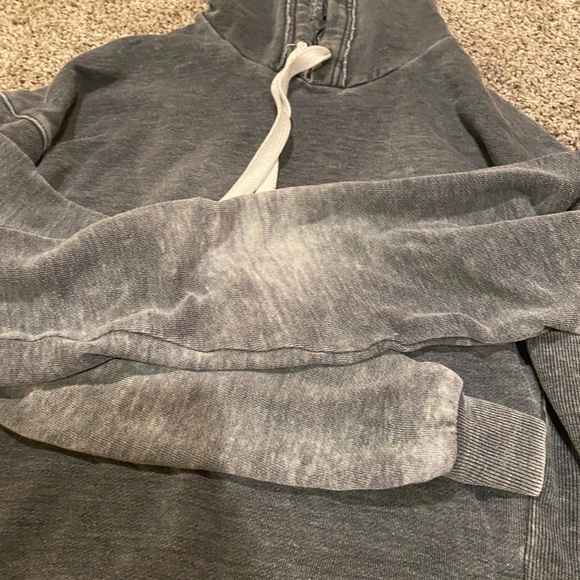 Cropped hoodie - Picture 2 of 2
